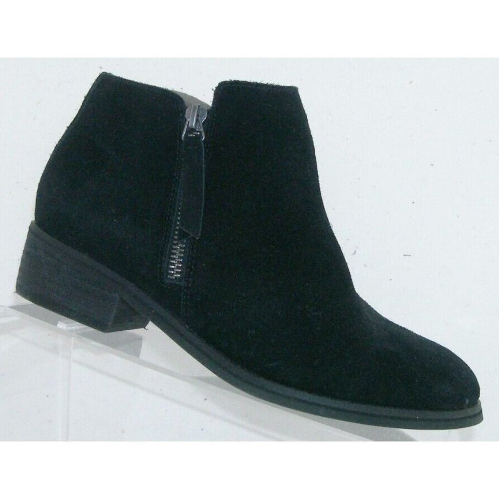 Blondo Linda black suede waterproof side zip ankle bootie heels 7.5M